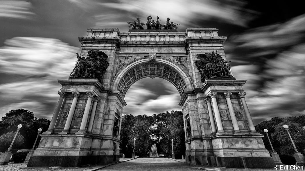 Symmetry in the city: A photo diary of New York edifices Symmetry in the city: A photo diary of New York edifices