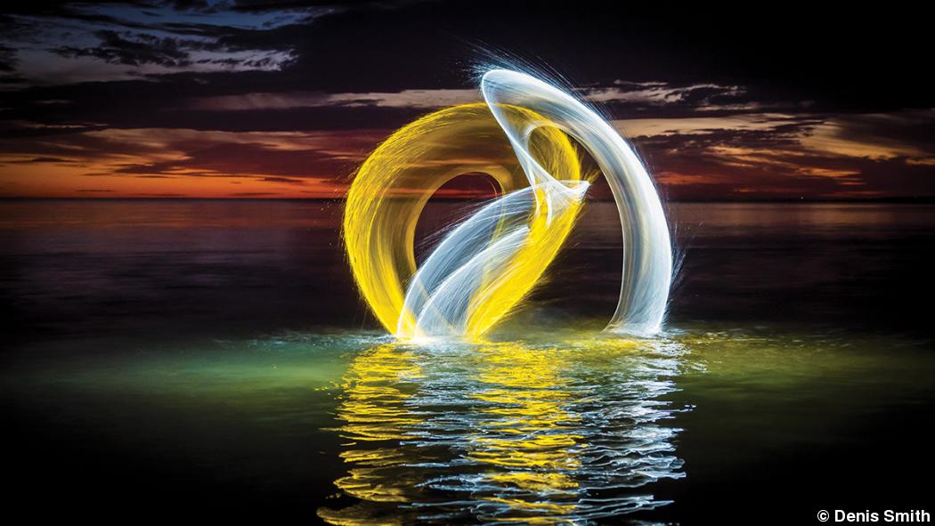 Photographer Denis Smith creates light sculptures from water Photographer Denis Smith creates light sculptures from water