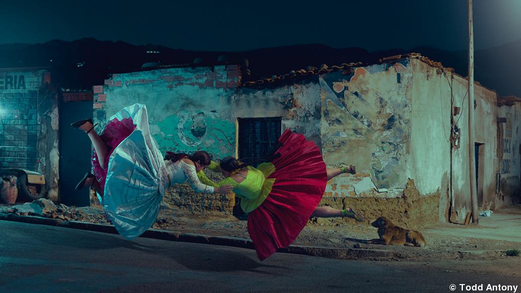 Todd Antony chronicles Bolivia’s Flying Cholitas Todd Antony chronicles Bolivia’s Flying Cholitas