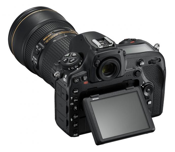 NIKON D850